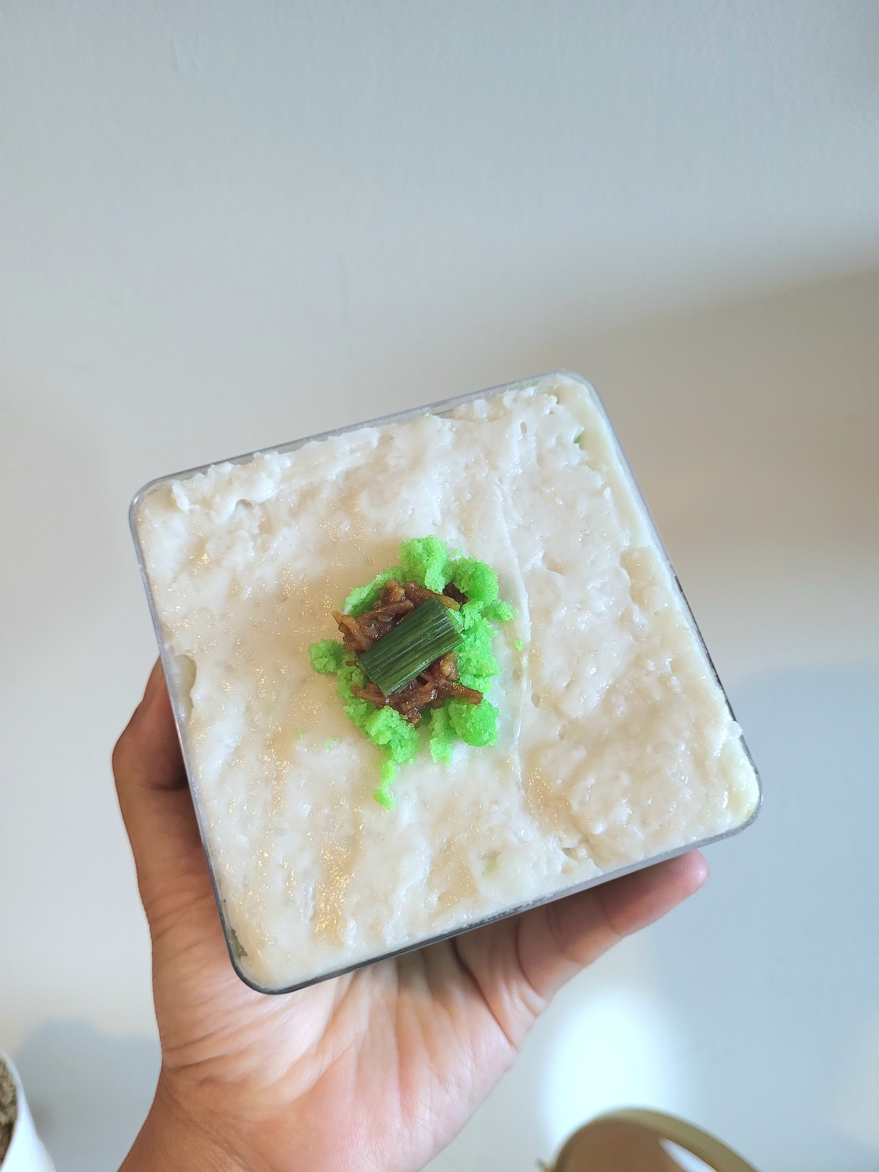 Pandan Cake (Indonesian Style)