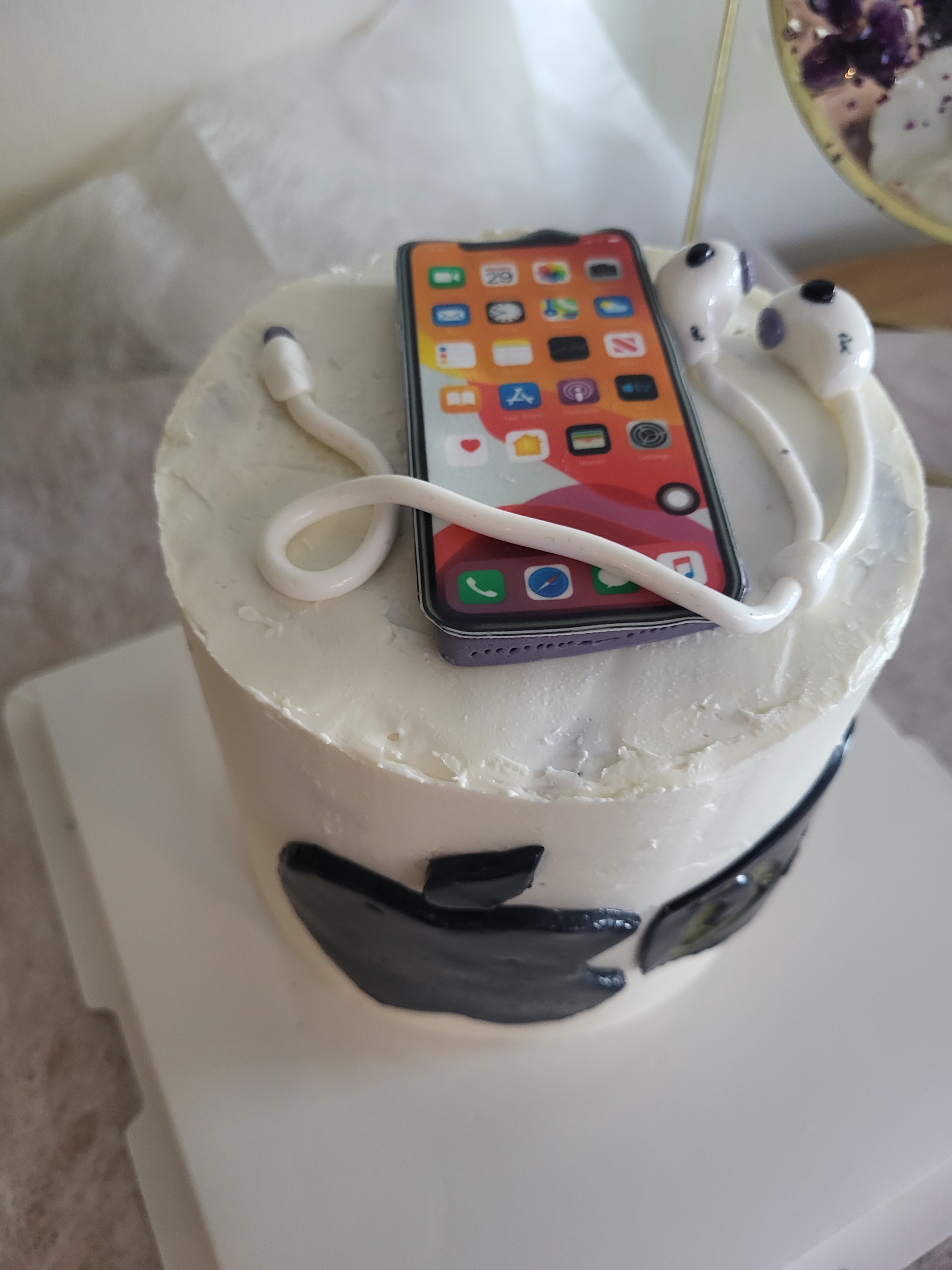 iPhone Cake