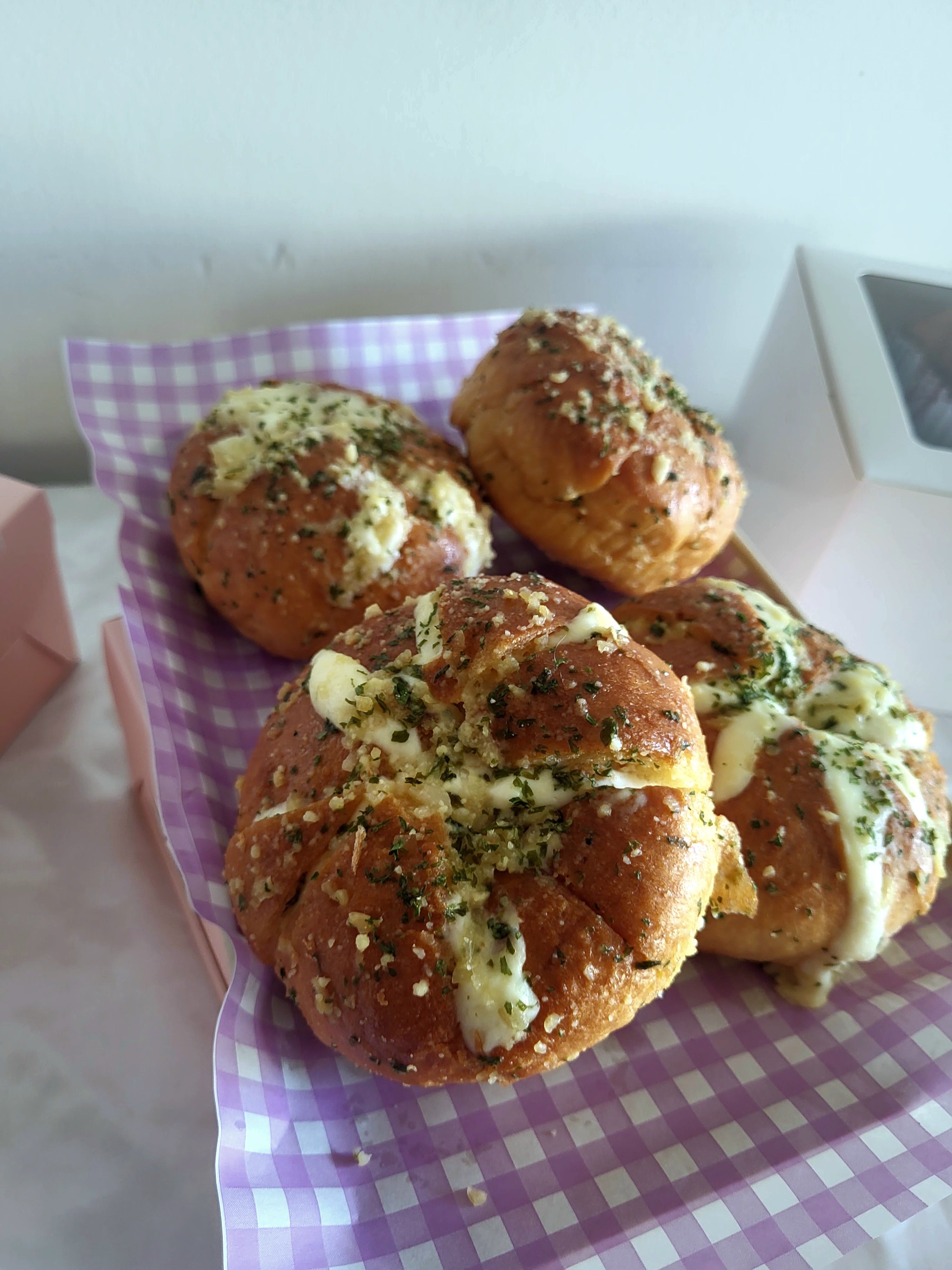 Korean Cream Cheese Garlic Bread